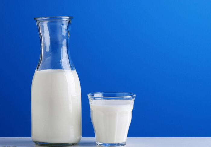 宝宝羊奶粉和牛奶粉可以混着喝吗？